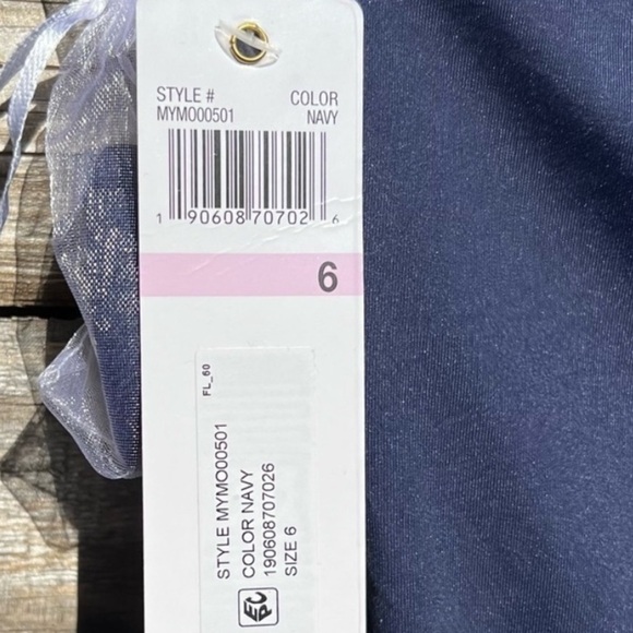 🌻NEW (w/tags!) Anne Cole Navy Blue Twist Front 1-Piece Swimsuit Size 6 - Picture 9 of 9